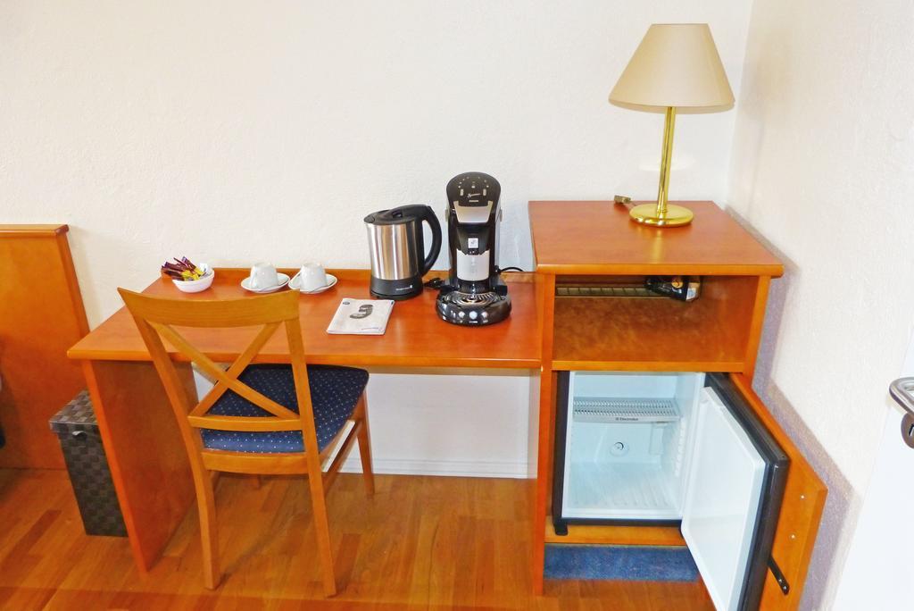 Messe-Zimmer Tus-Treff デュッセルドルフ 部屋 写真