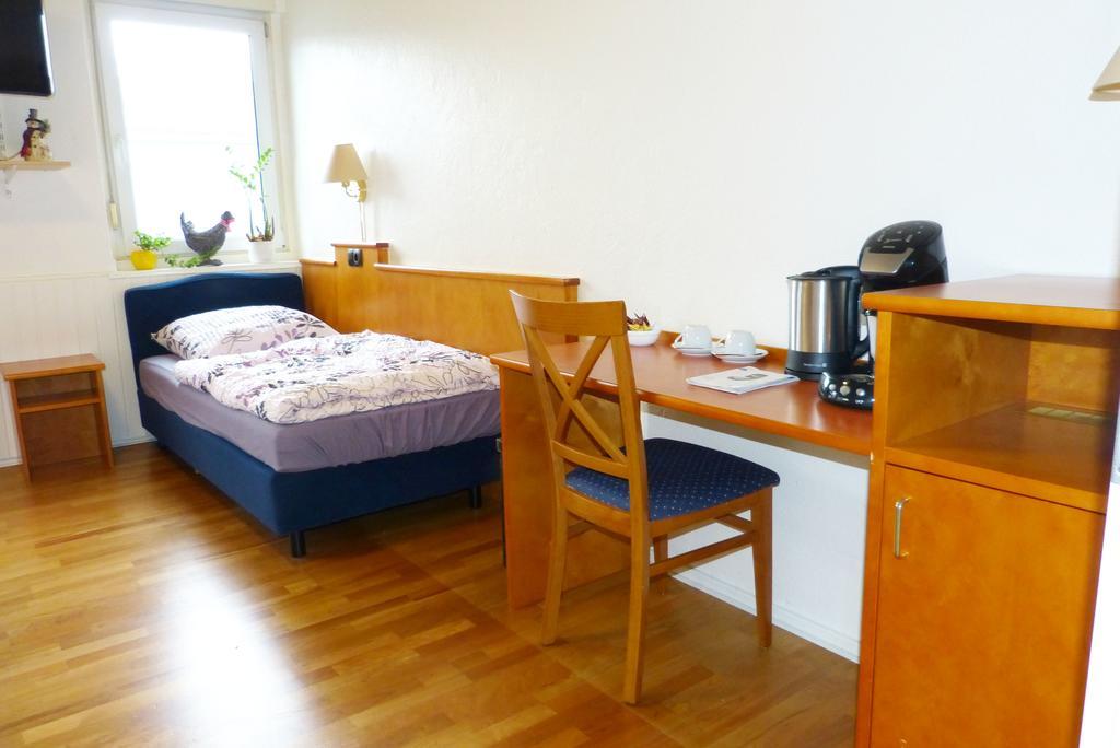 Messe-Zimmer Tus-Treff デュッセルドルフ 部屋 写真