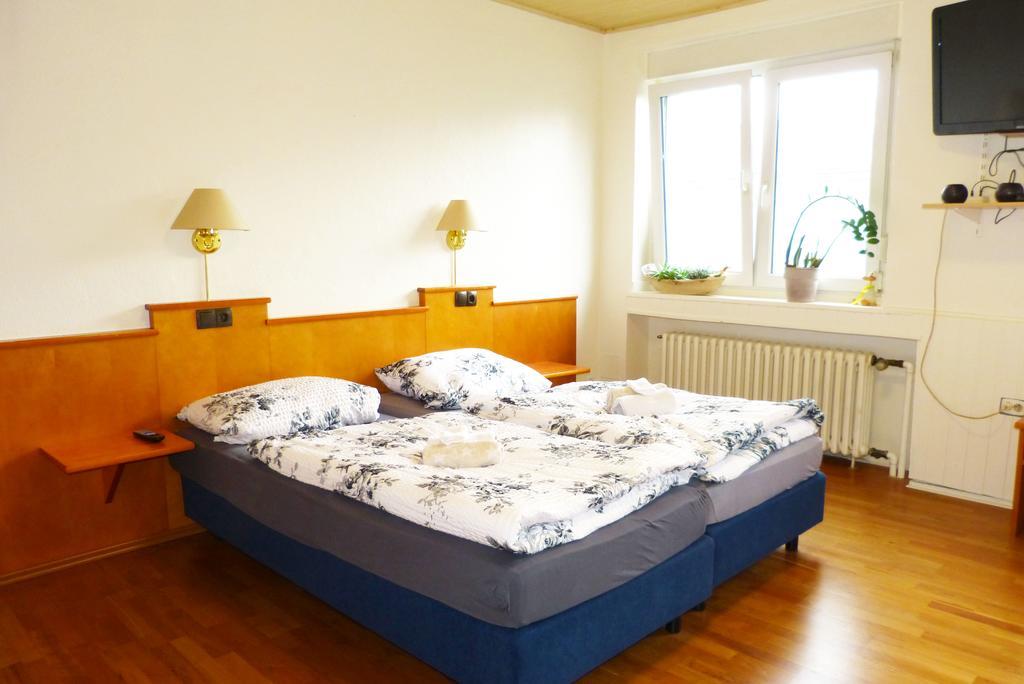 Messe-Zimmer Tus-Treff デュッセルドルフ 部屋 写真
