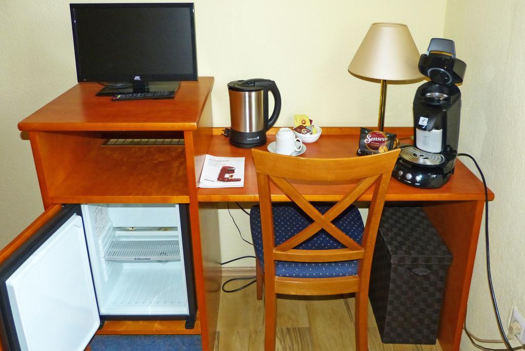 Messe-Zimmer Tus-Treff デュッセルドルフ 部屋 写真