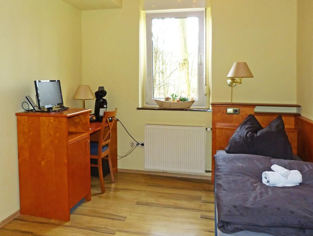 Messe-Zimmer Tus-Treff デュッセルドルフ 部屋 写真