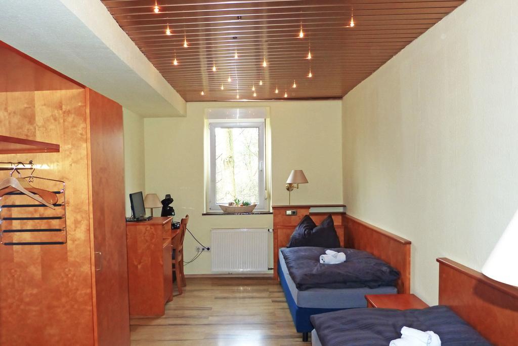 Messe-Zimmer Tus-Treff デュッセルドルフ 部屋 写真