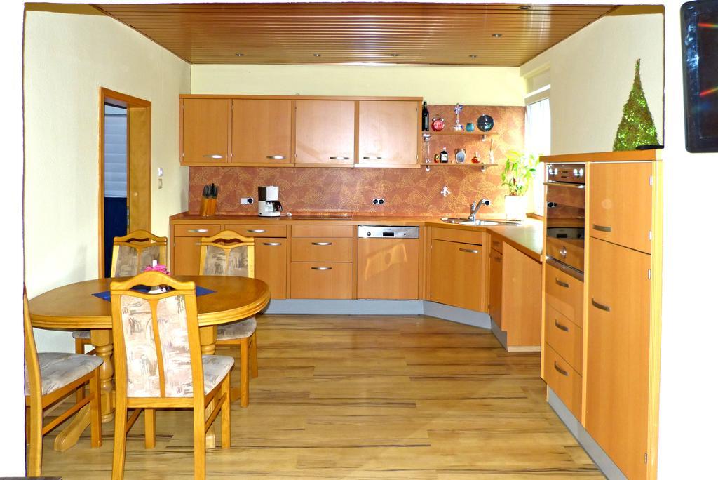 Messe-Zimmer Tus-Treff デュッセルドルフ 部屋 写真