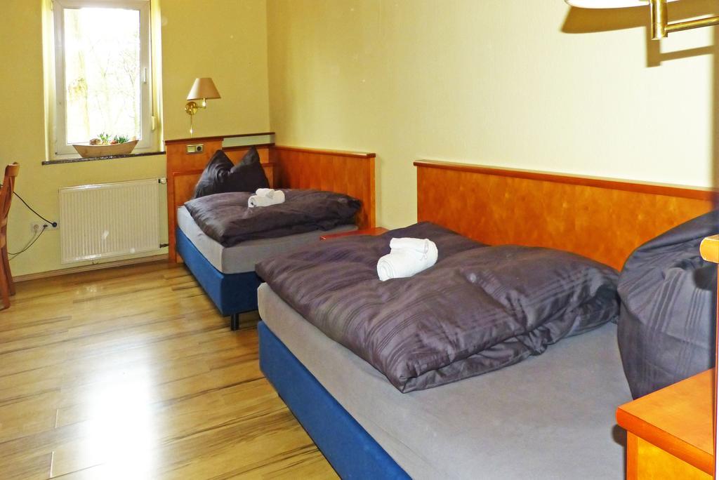 Messe-Zimmer Tus-Treff デュッセルドルフ 部屋 写真